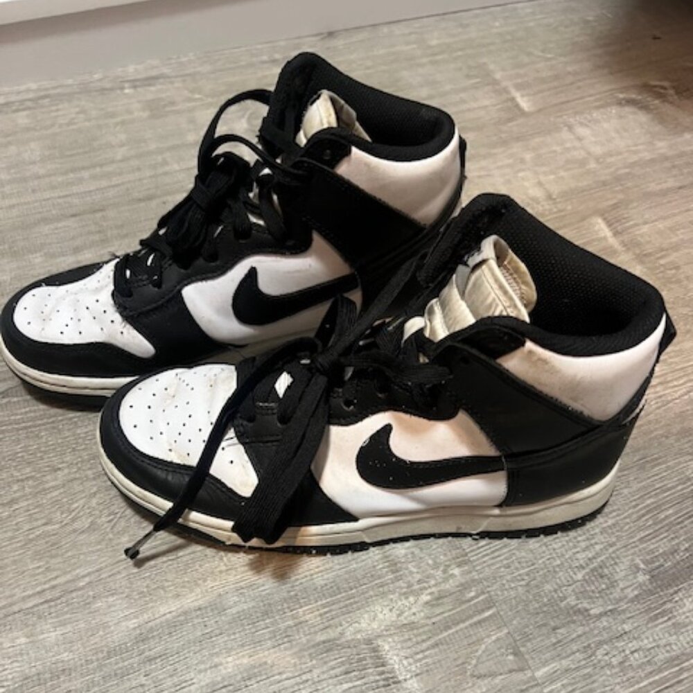 Men's Nike Jordan's Size 6